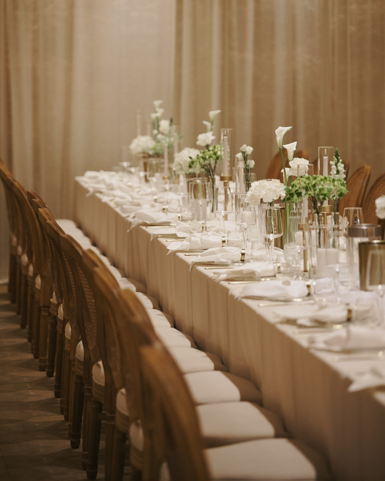 Willkommensbereich florale Säulen München – JOMÉL Portfolio